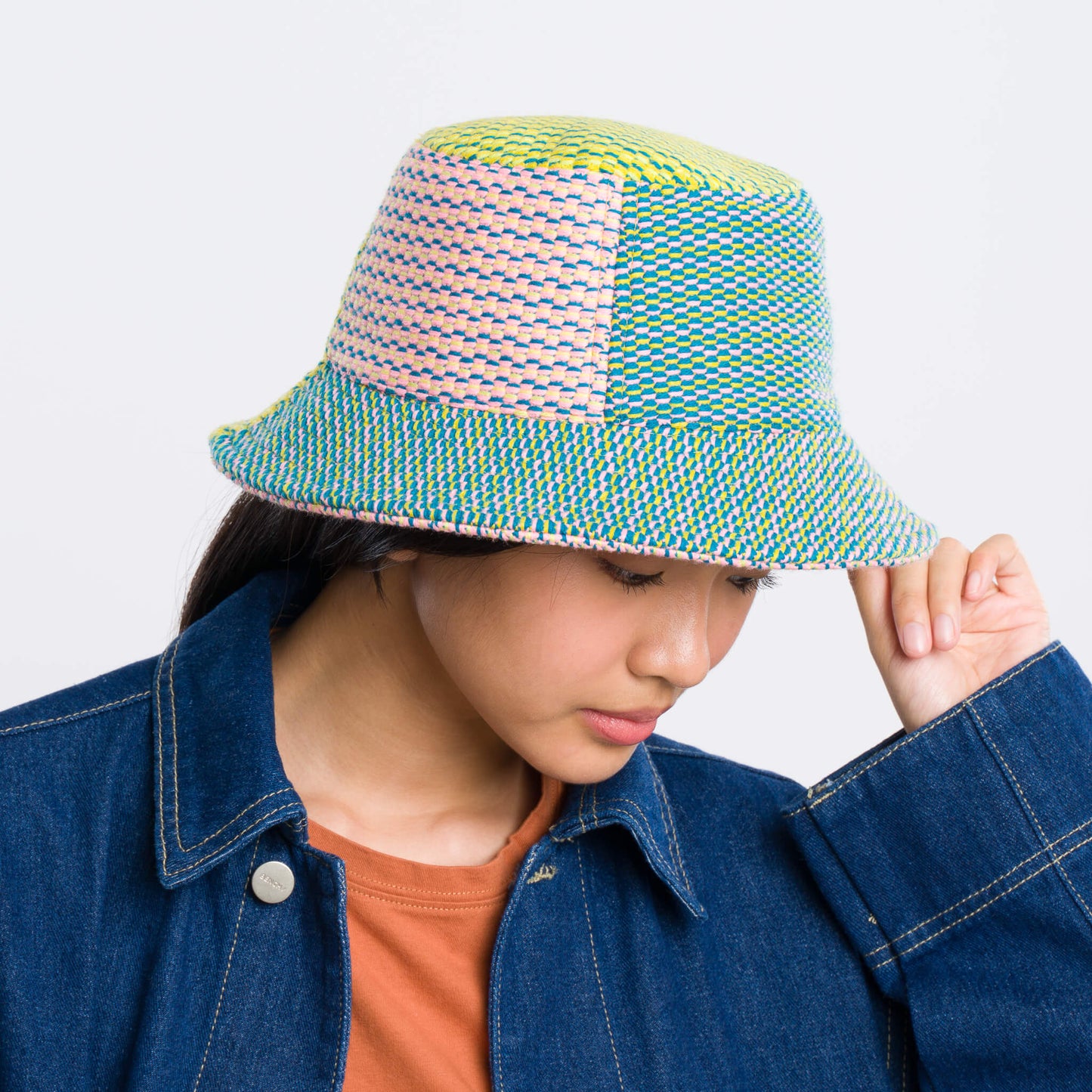 Dashes Knit Bucket Hat